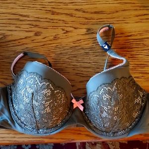 Victorias Secret lace bra. New with some tags!